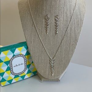 Stella & Dot Jewelry - Stella & Dot Arrow Drop Necklace and Earrings Set Stella & Dot Jewelry - Stella & Dot Arrow Drop Necklace and Earrings Set